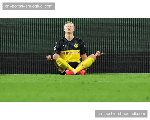 哈兰德参与测试新款球员体能监测设备,称其数据有助于个人状态调整 哈兰德参与测试新款球员体能监测设备,称其数据有助于个人状态调整